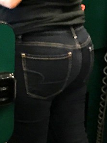 Women's Asses In Jeans