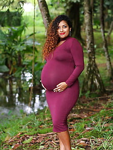 Aurellie Mauricious Bitch Prego