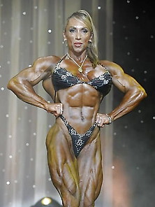 Female Bodybuilders Yaxeni Oriquen & Heather Armbrust