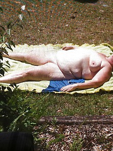 Bbw In Backyard