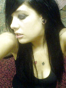 Emo Babes Cellphone Pics