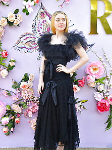 Dakota Fanning Rodarte Fw-19 Runway Show (Pt2)