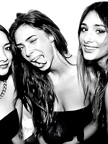 Girls Partying In Club - Paris #12