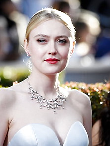 Dakota Fanning Golden Globe Awards '19