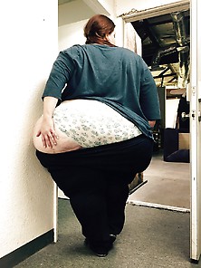 60Inch Plus White Ssbbw Booty 34