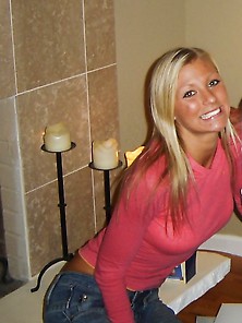 Blonde Milf Shows Her Pink