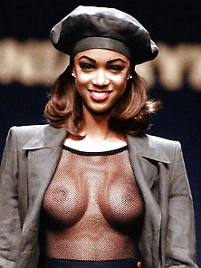 Celebs 075 - Tyra Banks