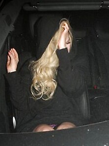 Avril Lavigne Upskirt