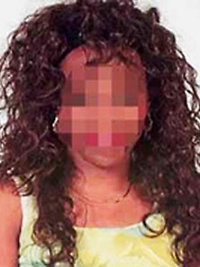 Un Couple Des Antilles... Lil, 31 Ans, Est La Petite Amie D'hen