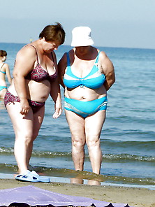 Russians Mature Grannies On The Beach! Amateur Mix!