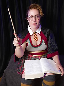 Harry Potter Fan Lana Del Lust Showing Her Tits And Ass