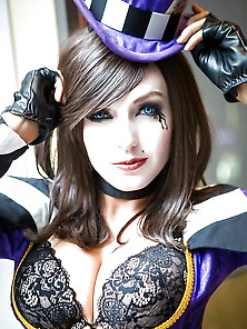 Mad Moxxi Cosplay