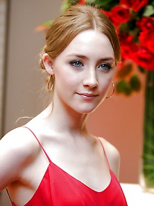 Saoirse Ronan - Armpits