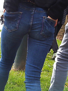 Candid Ass 1