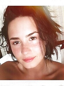 Demi Lovato No Makeup Photos