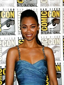 Zoe Saldana Having Fun At Comic Con