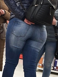 Dicker Jeans Arsch Im Baumarkt Big Ass Spy