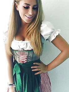 Sexy Dirndl Girls 124