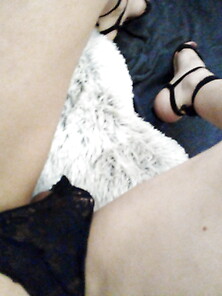 Hot tranny enjoys footjob