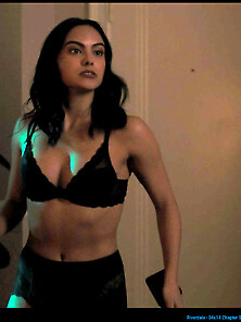 Camila Mendes Pics