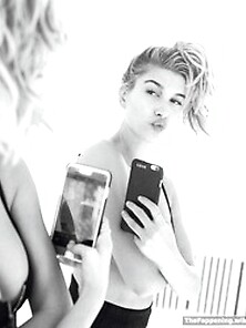 Hailey Baldwin Nude