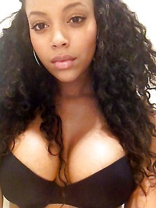 Mega Black Babe Gallery