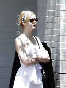 Elle Fanning O&a In Studio City 6-23-17