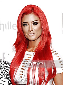 Tribute Eva Marie