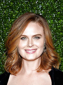 Emily Deschanel X