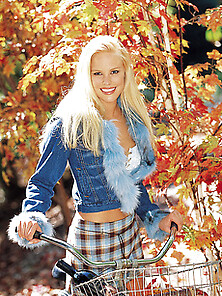 Playmate Of The Month October 2003 Audra Lynn&he