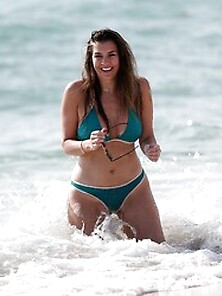 Imogen Thomas: A Thick Ass Seductress