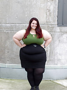 Bbws In Leggings,  Skirts Or Dresses