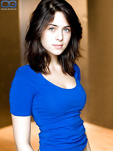 Holly Deveaux