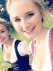 Sexy Dirndl Girls 220