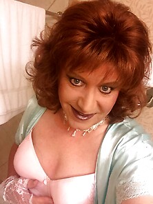 Shemale in lingerie jerking her cock