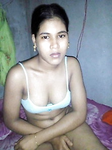 Desi Bangladesh Girl Hot Body Show