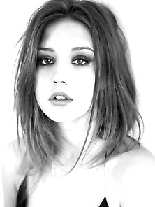 Qui A Envie De Lui Bourrer La Bouche (Adele Exarchopoulos)