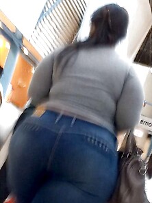 Large Mega Culo Latina Mummy In Denim Voyeur Candid