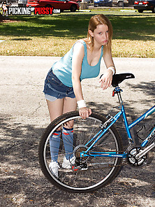 Biking Boober